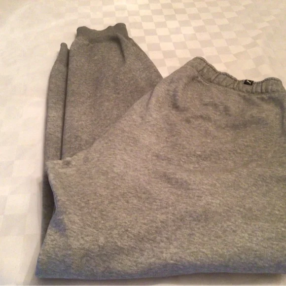 Puma Men’s Heather Gray Joggers - Picture 2 of 6